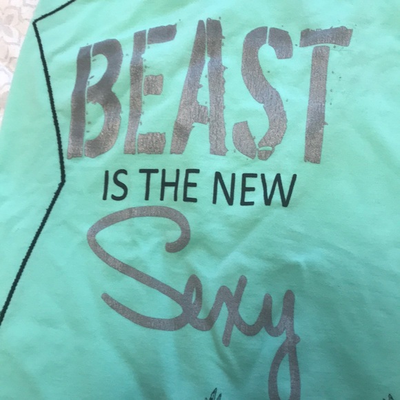 Workout tank - Picture 2 of 4